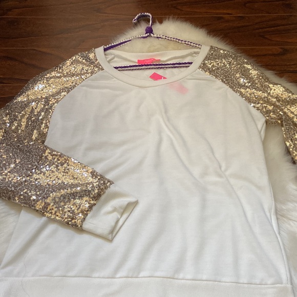 🆕 Absolutely beautiful sequin sleeve sweatshirt in size M - Picture 4 of 7